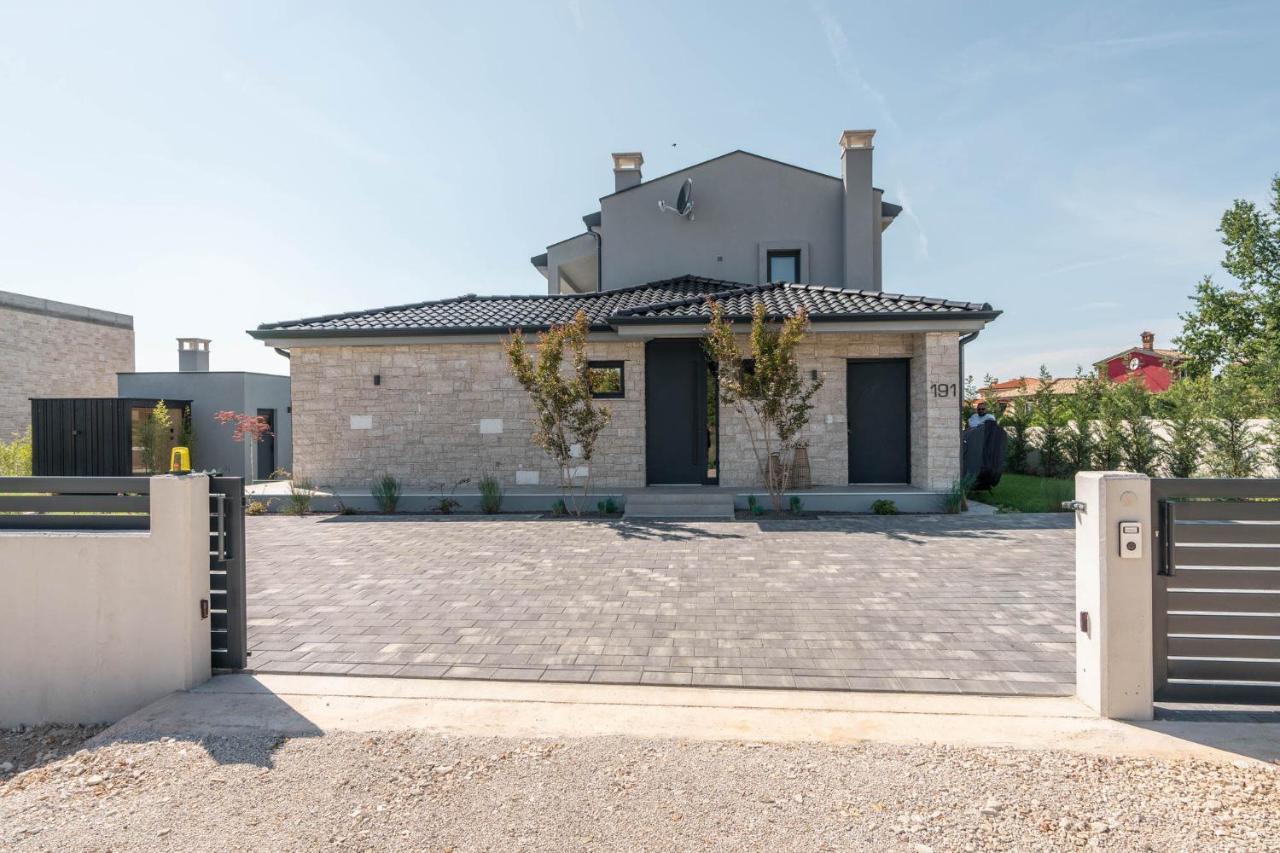 Villa Bewegte Berge Kaštelir Kültér fotó
