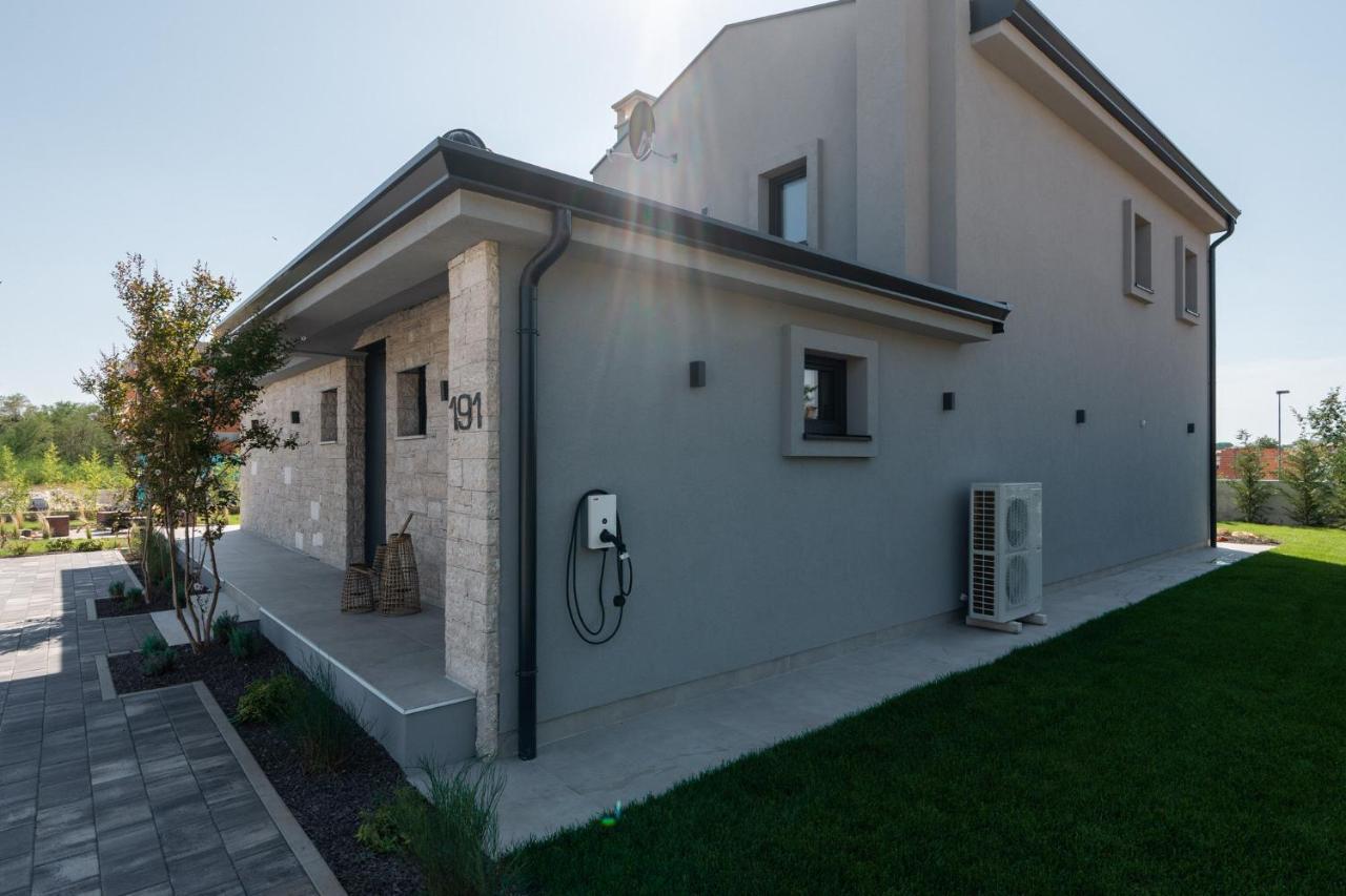 Villa Bewegte Berge Kaštelir Kültér fotó